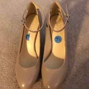 Nine West ankle strap pump-size 7 1/2